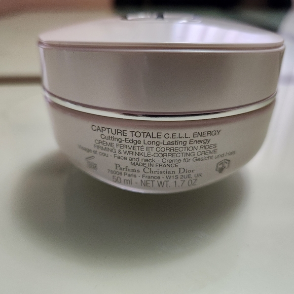 SOLD✨️Dior Capture Totale Cream✨️ - Picture 4 of 4